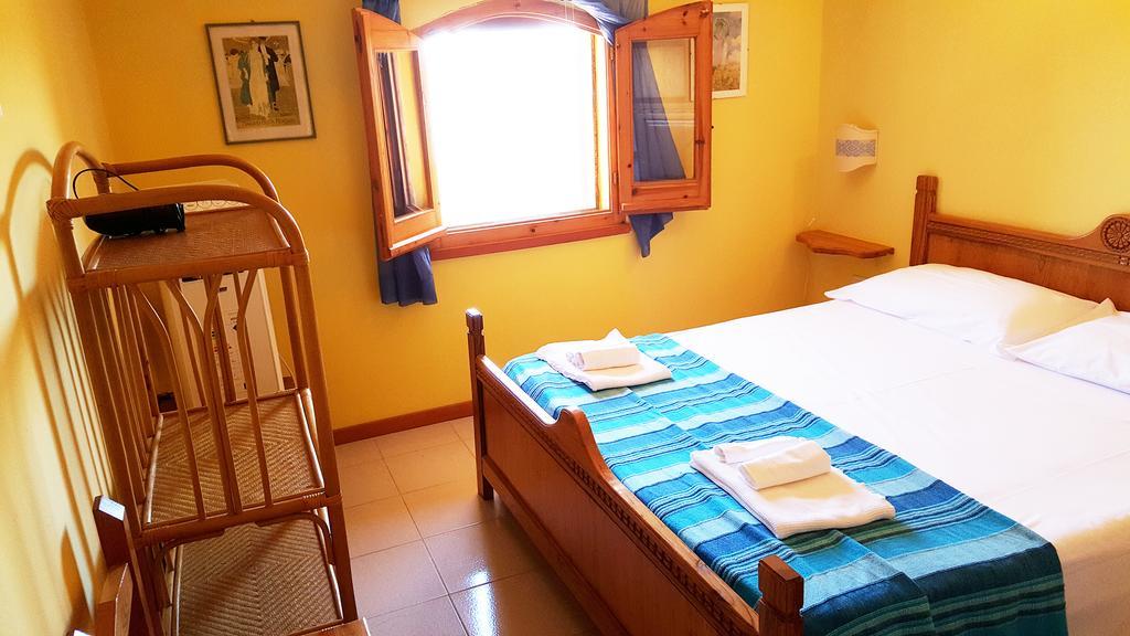 La Baia Apartments Sa Rocca Tunda Стая снимка