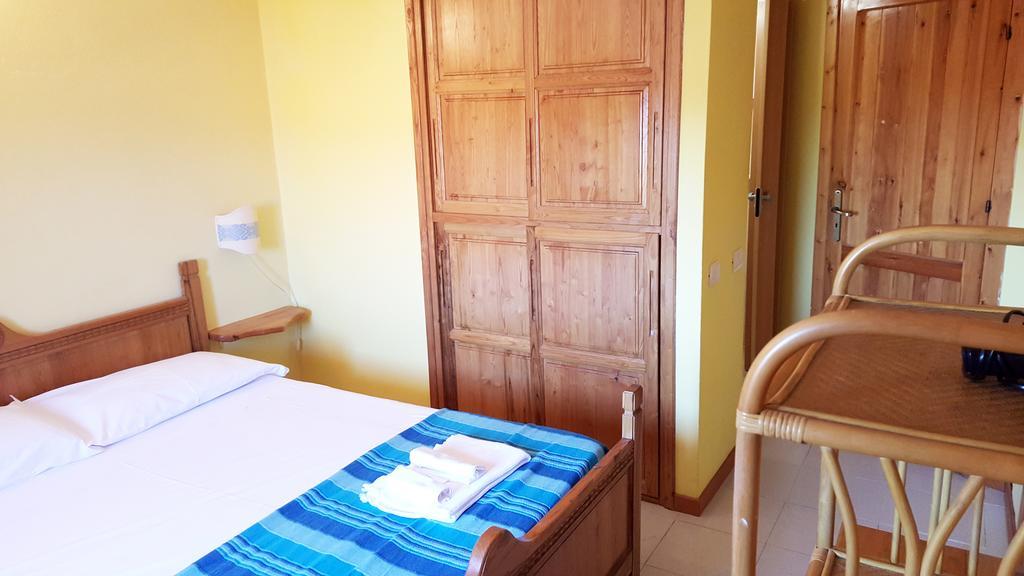 La Baia Apartments Sa Rocca Tunda Стая снимка
